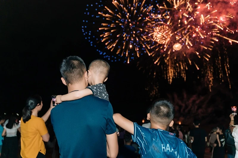 Bãi Cháy tổ chức lễ thượng cờ, bay khinh khí cầu khổng lồ dịp lễ 2/9