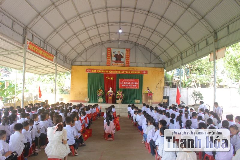 Tiếng trống khai trường giữa tâm lũ Yên Nhân