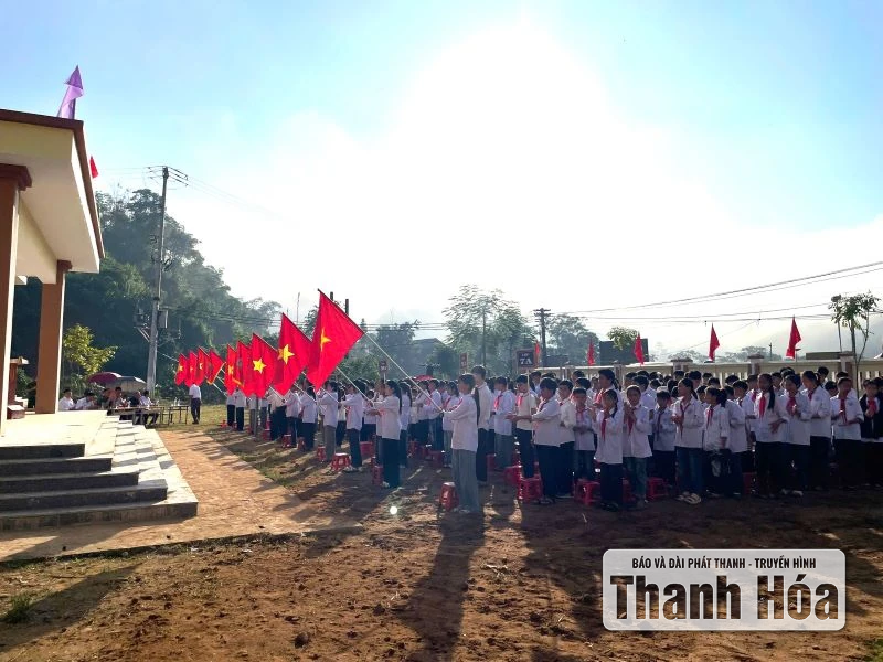 Tiếng trống khai trường giữa tâm lũ Yên Nhân