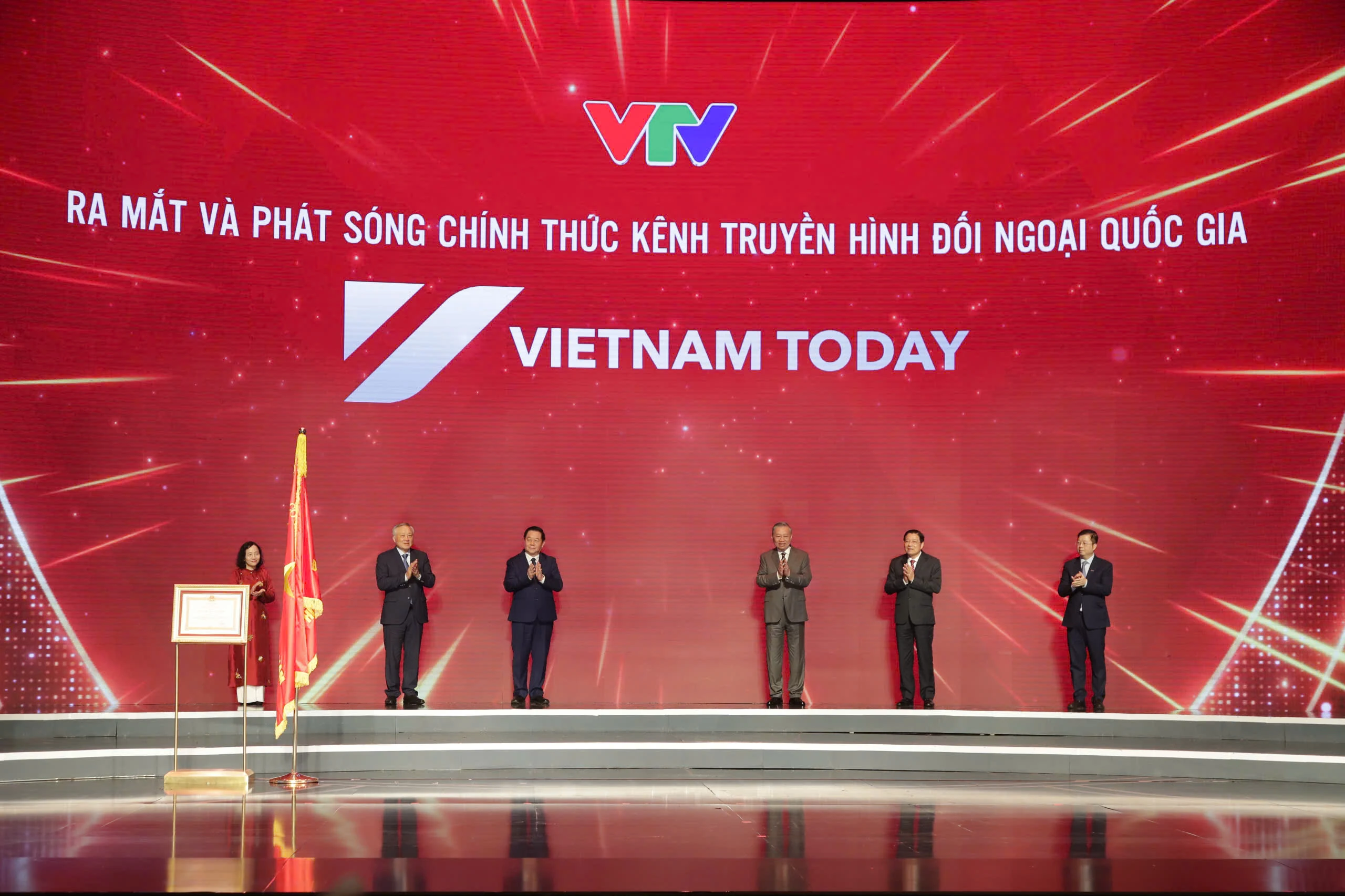 Tổng Bí thư Tô Lâm trao Huân chương Lao động hạng Nhất cho Đài Truyền hình Việt Nam