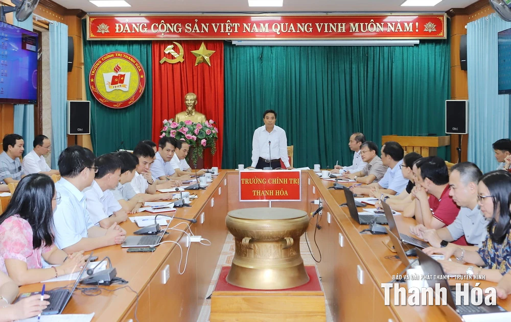 Bí thư Tỉnh ủy Nguyễn Doãn Anh thăm và làm việc với Trường Chính trị tỉnh Thanh Hóa