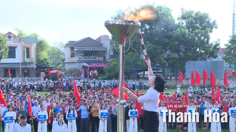 Khai mạc Đại hội thể dục thể thao xã Cẩm Tú năm 2025