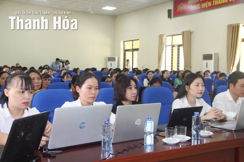 Tập huấn công tác chuyển đổi số và ứng dụng số trong ngành giáo dục và đào tạo năm học 2025-2026