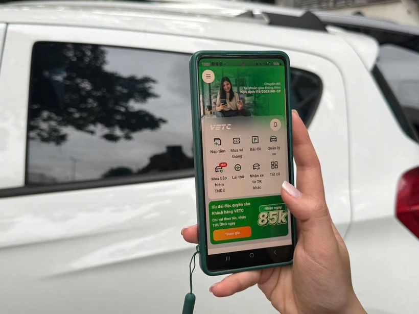 Từ 1/10: Lái xe cần tài khoản giao thông để qua trạm thu phí