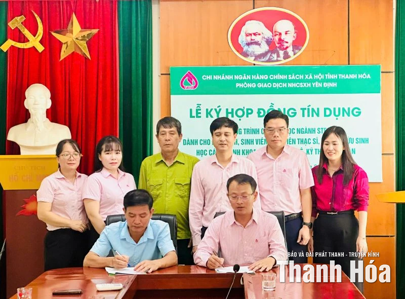 Giải ngân khoản vay đầu tiên cho sinh viên theo chương trình STEM trên địa bàn tỉnh