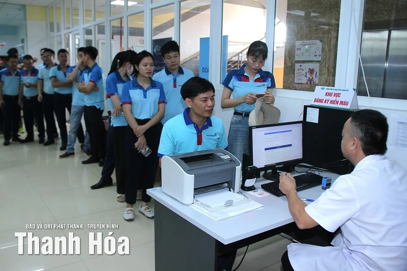 Ngày hội hiến máu tình nguyện “VietinBank - Trao giọt máu hồng sẻ chia sự sống” năm 2025