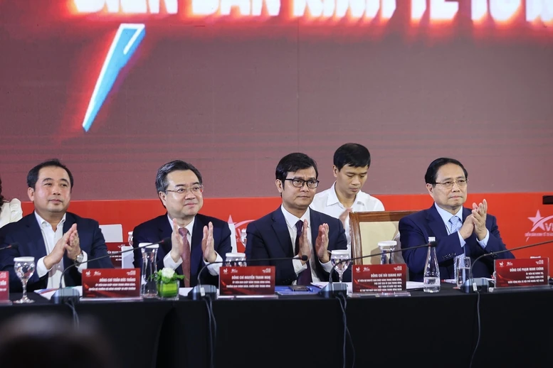 Thủ tướng nêu 6 mong muốn, kỳ vọng với cộng đồng doanh nghiệp, khu vực kinh tế tư nhân