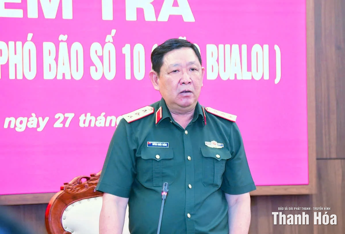 Đoàn công tác Bộ Quốc phòng kiểm tra công tác ứng phó với bão số 10 tại Thanh Hóa