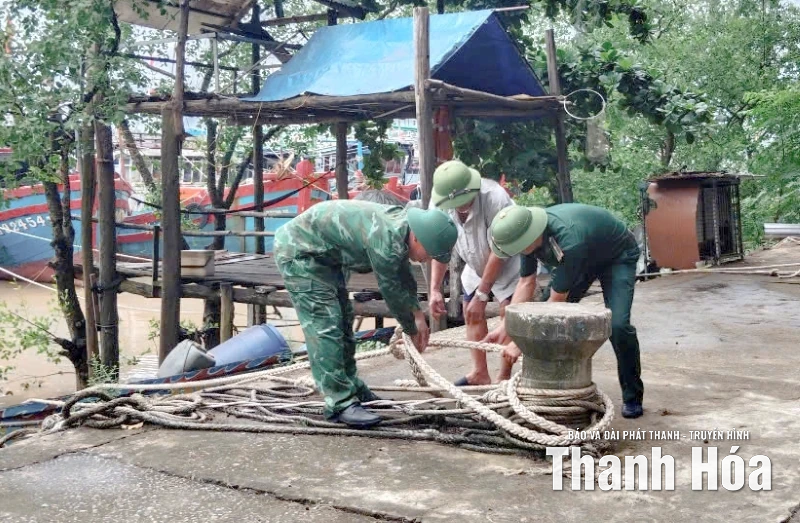 Bảo đảm an toàn cho tàu cá tại nơi tránh trú bão Bualoi
