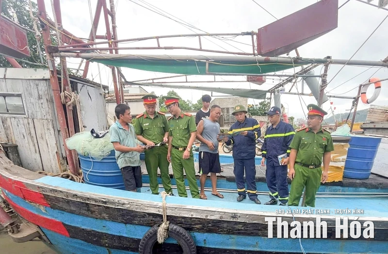 Bảo đảm an toàn cho tàu cá tại nơi tránh trú bão Bualoi