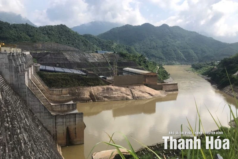 Dồn lực ứng phó bão