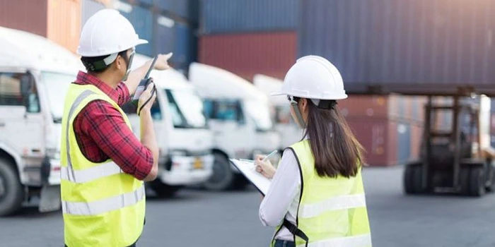 Có nên làm nhân viên xuất nhập khẩu? Chi tiết công việc và kỹ năng cần có