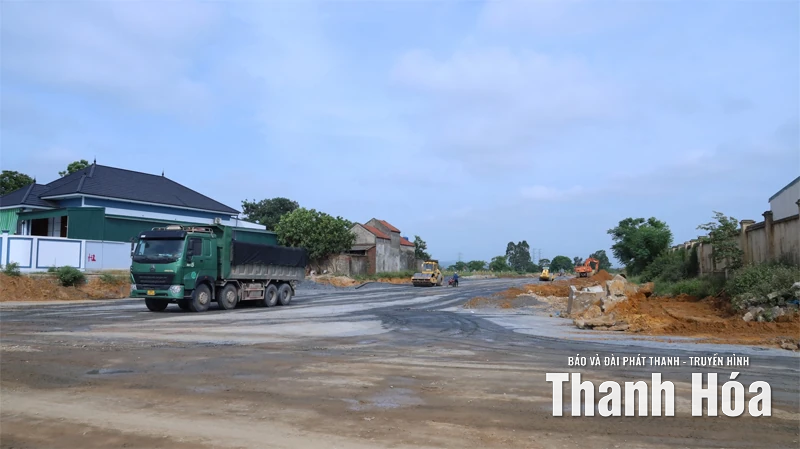 Tháo gỡ khó khăn để đầu tư công về đích