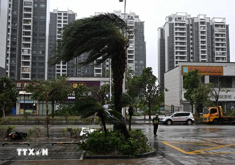 Trung Quốc: Quảng Tây tạm dừng nhiều hoạt động để ứng phó cơn bão Ragasa