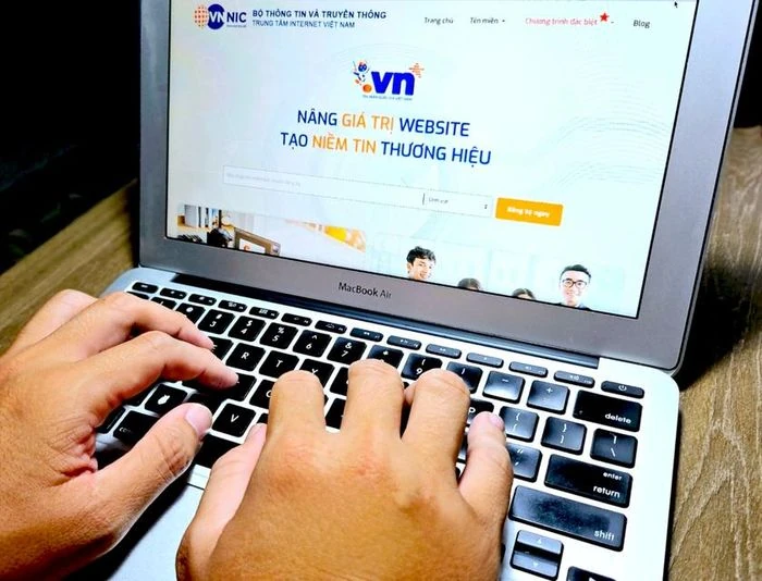 Tiếp tục hỗ trợ người dân, doanh nghiệp sử dụng tên miền quốc gia “.vn”