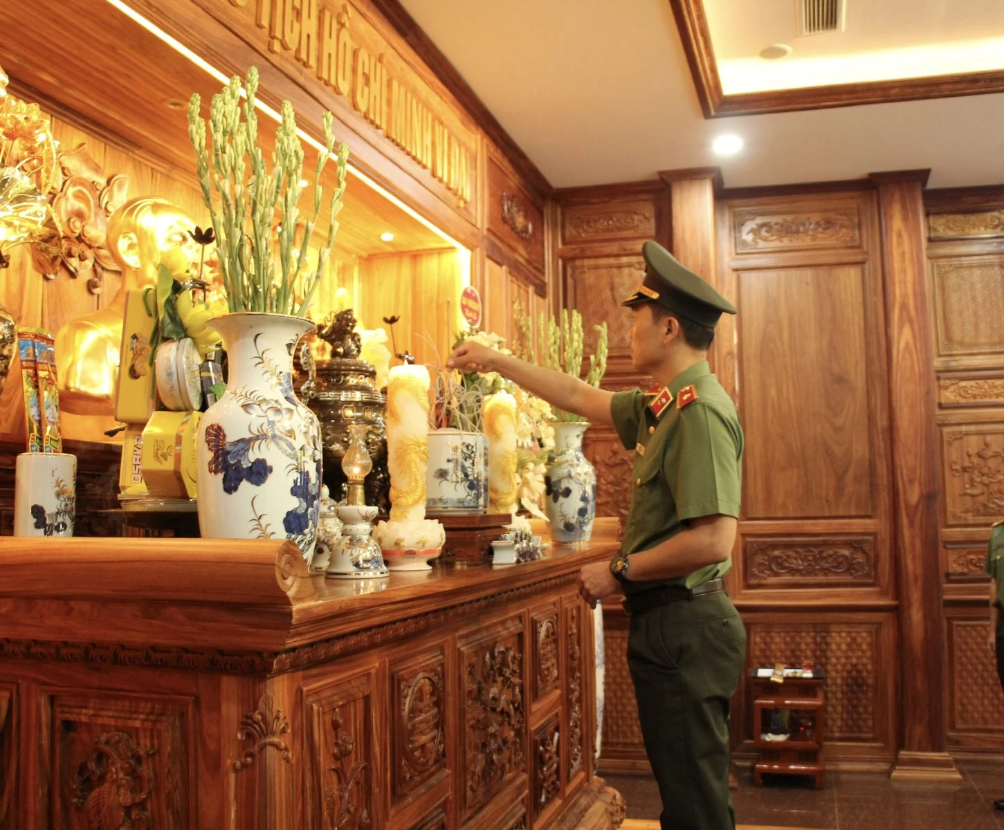 Công an tỉnh Thanh Hóa: Dâng hương tưởng nhớ và tri ân nữ Anh hùng liệt sĩ CAND Nguyễn Thị Lợi