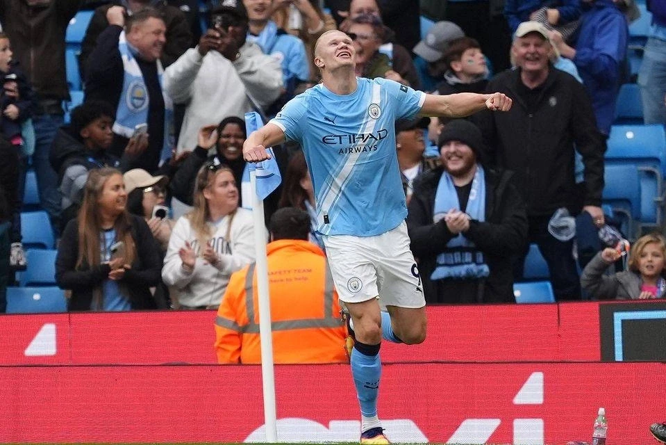 HAGL thoát hiểm, Đông Á Thanh Hóa rơi đáy bảng; Real thảm bại tại derby Madrid