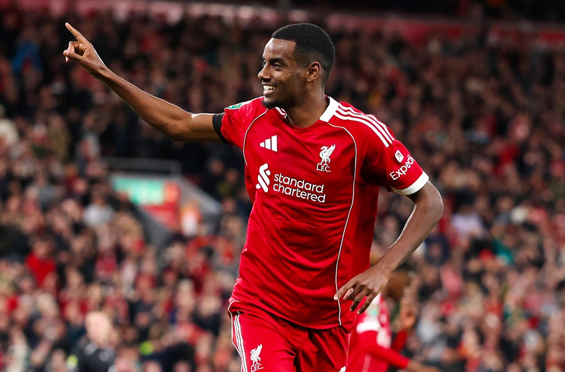 Công an Hà Nội mất Quang Hải trước trận gặp Cebu FC; Liverpool và Chelsea vất vả đi tiếp ở cúp Liên đoàn