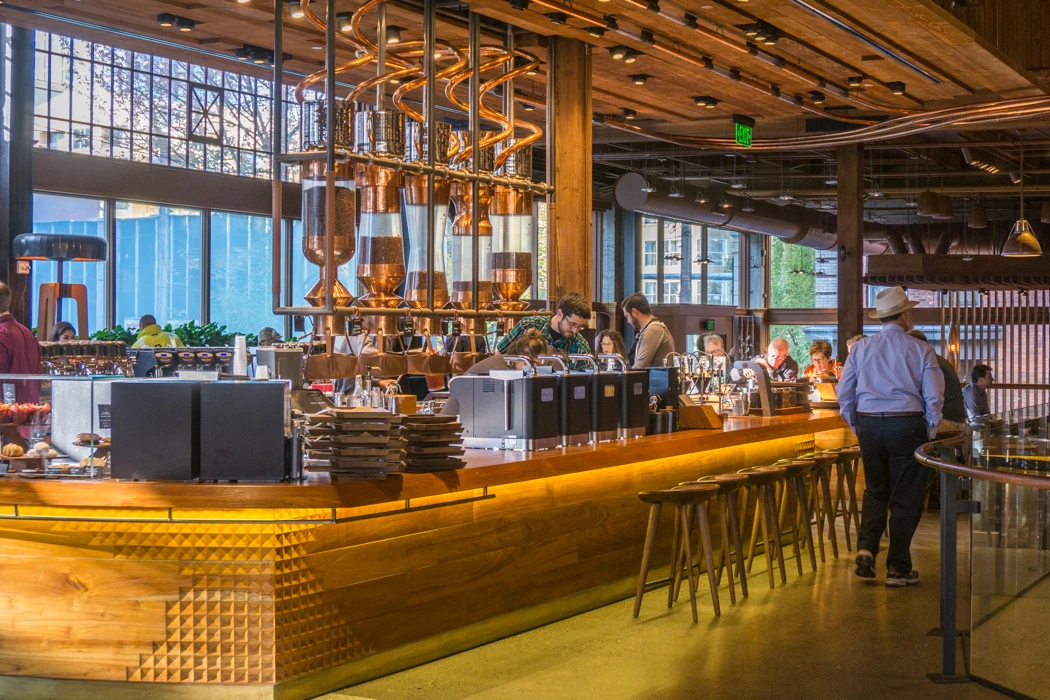 Starbucks cắt giảm 900 nhân sự và đóng cửa hàng loạt cửa hàng tại Bắc Mỹ trong kế hoạch tái cấu trúc