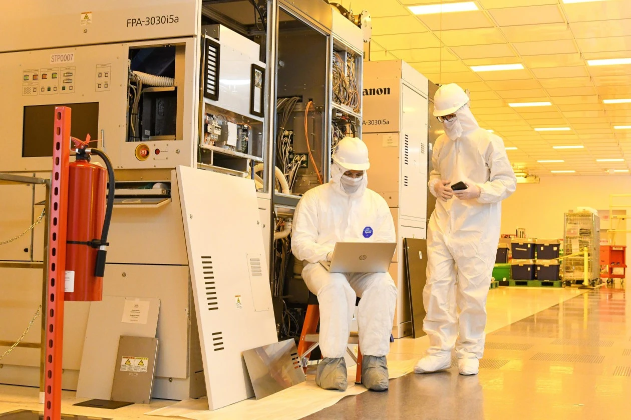 Chính quyền tổng thống Mỹ đề xuất quy định “1:1” giữa chip sản xuất trong nước và nhập khẩu