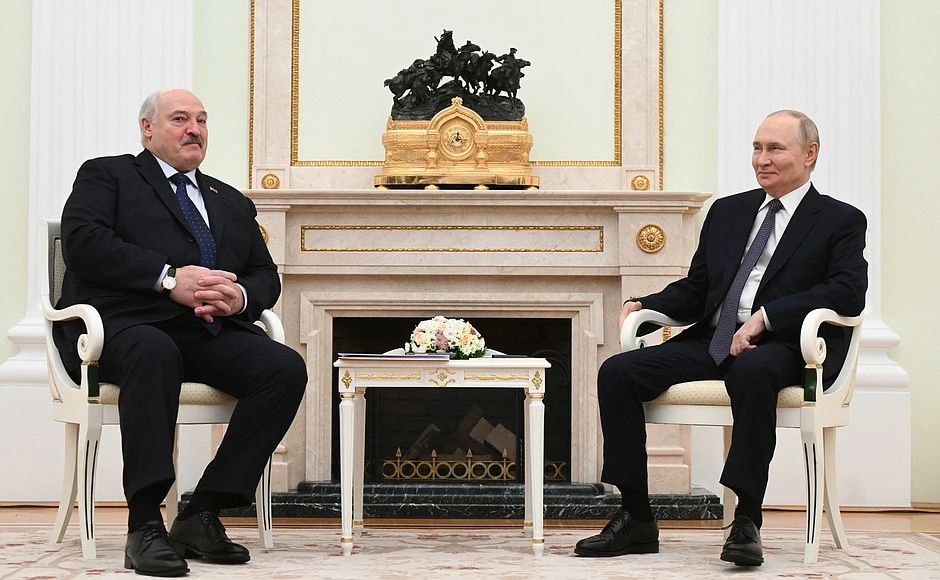 Drone do thám có thể xuất phát từ Hungary xâm phạm không phận Ukraine