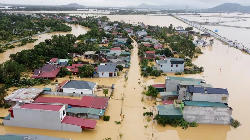 Đi “xuyên” tâm lũ bảo vệ Nhân dân