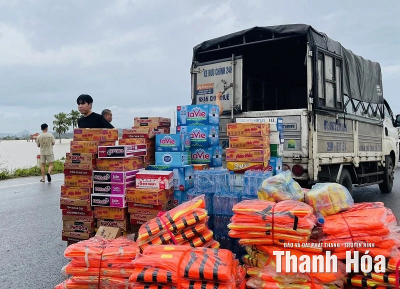 Đi “xuyên” tâm lũ bảo vệ Nhân dân