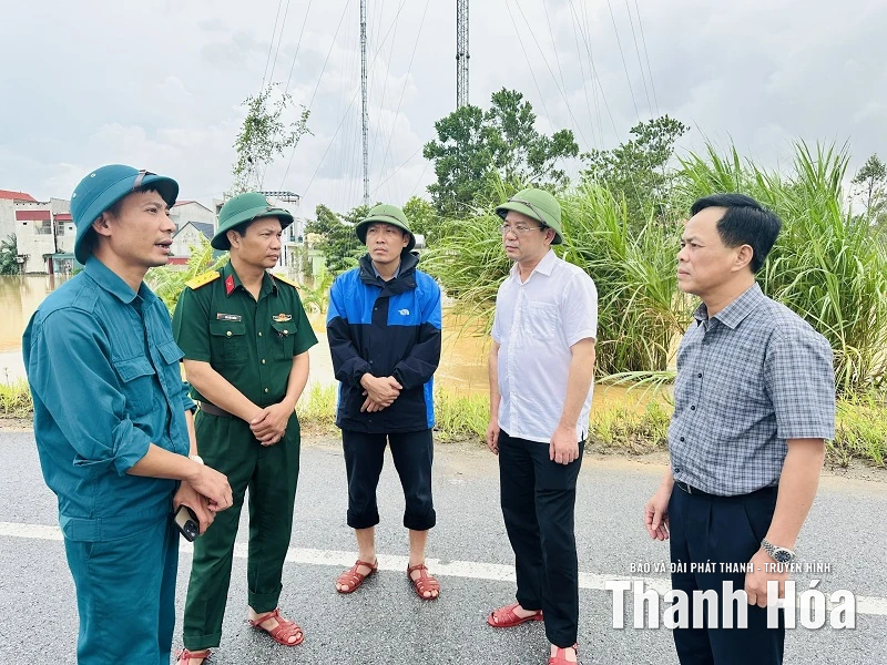 Đi “xuyên” tâm lũ bảo vệ Nhân dân