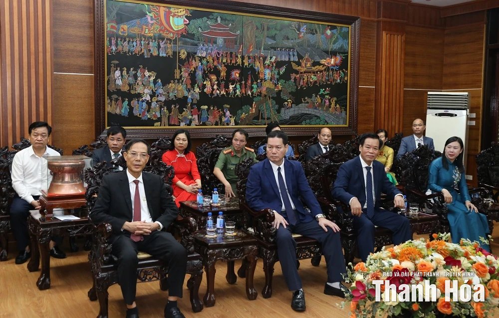 Chủ tịch UBND tỉnh Nguyễn Hoài Anh tiếp xã giao Thứ trưởng Bộ Văn hóa và Du lịch Lào