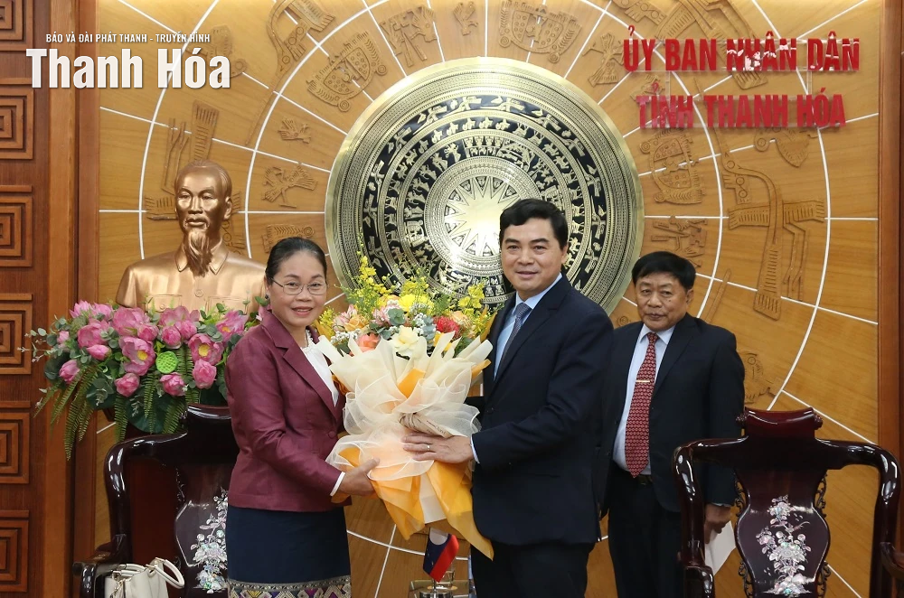 Chủ tịch UBND tỉnh Nguyễn Hoài Anh tiếp xã giao Thứ trưởng Bộ Văn hóa và Du lịch Lào