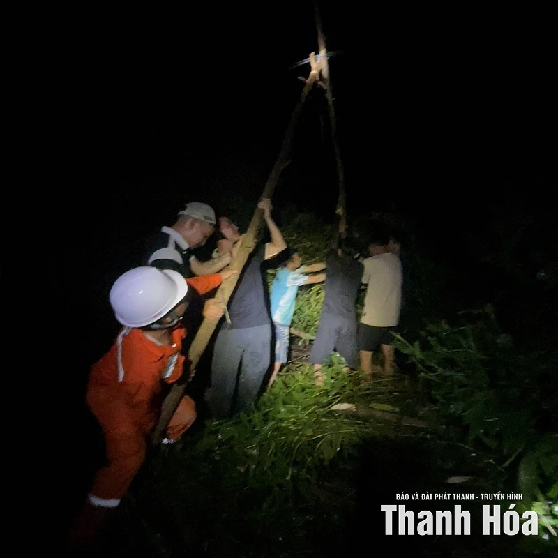 Thanh Hóa còn khoảng 50 nghìn khách hàng bị gián đoạn cung cấp điện