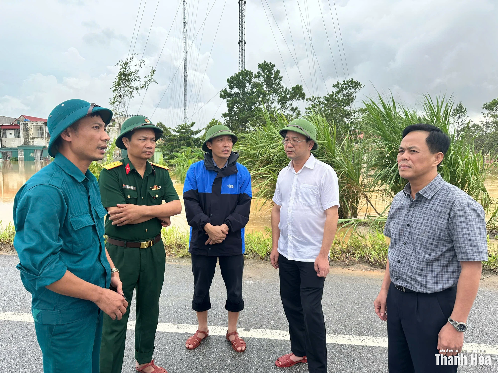 Trong vùng tâm lũ!