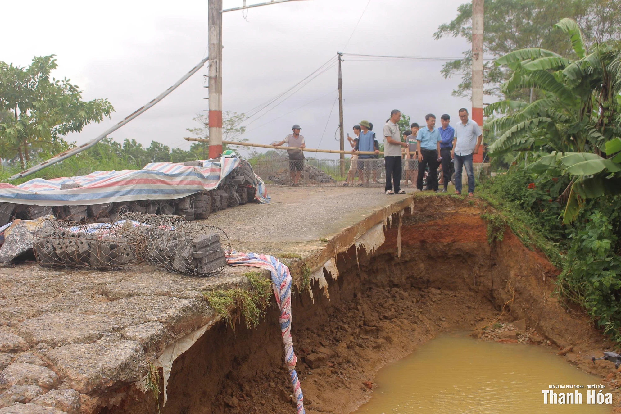 Trong vùng tâm lũ!