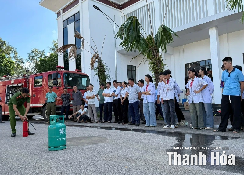 Ra mắt 12 trung tâm học tập cộng đồng về PCCC&CNCH