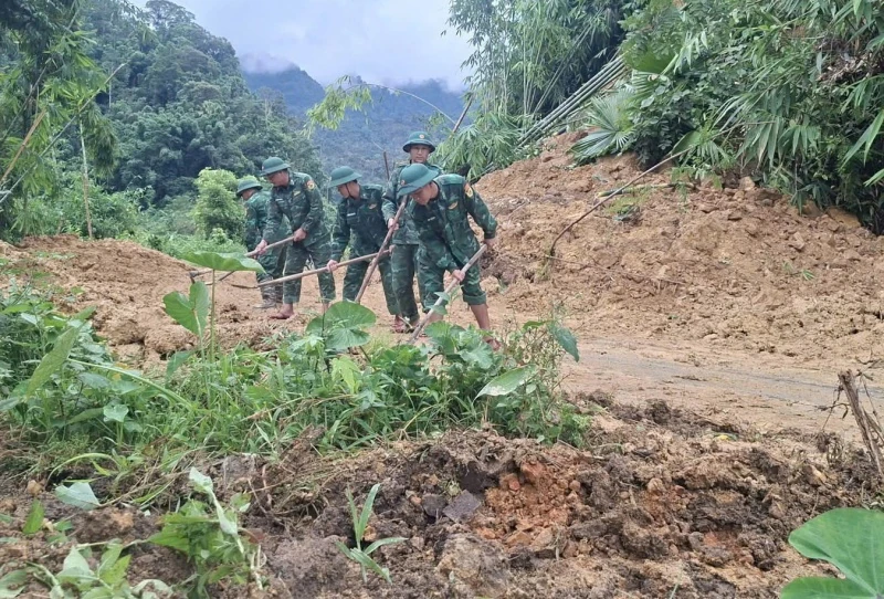 “Lo việc nước trước, nghĩ việc nhà sau”