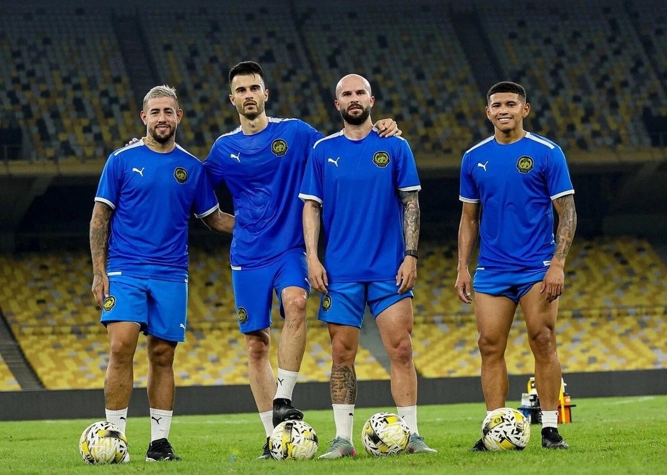 Huy Hoàng giành cú đúp HCV tại giải bơi châu Á 2025; Barca gục ngã trước PSG