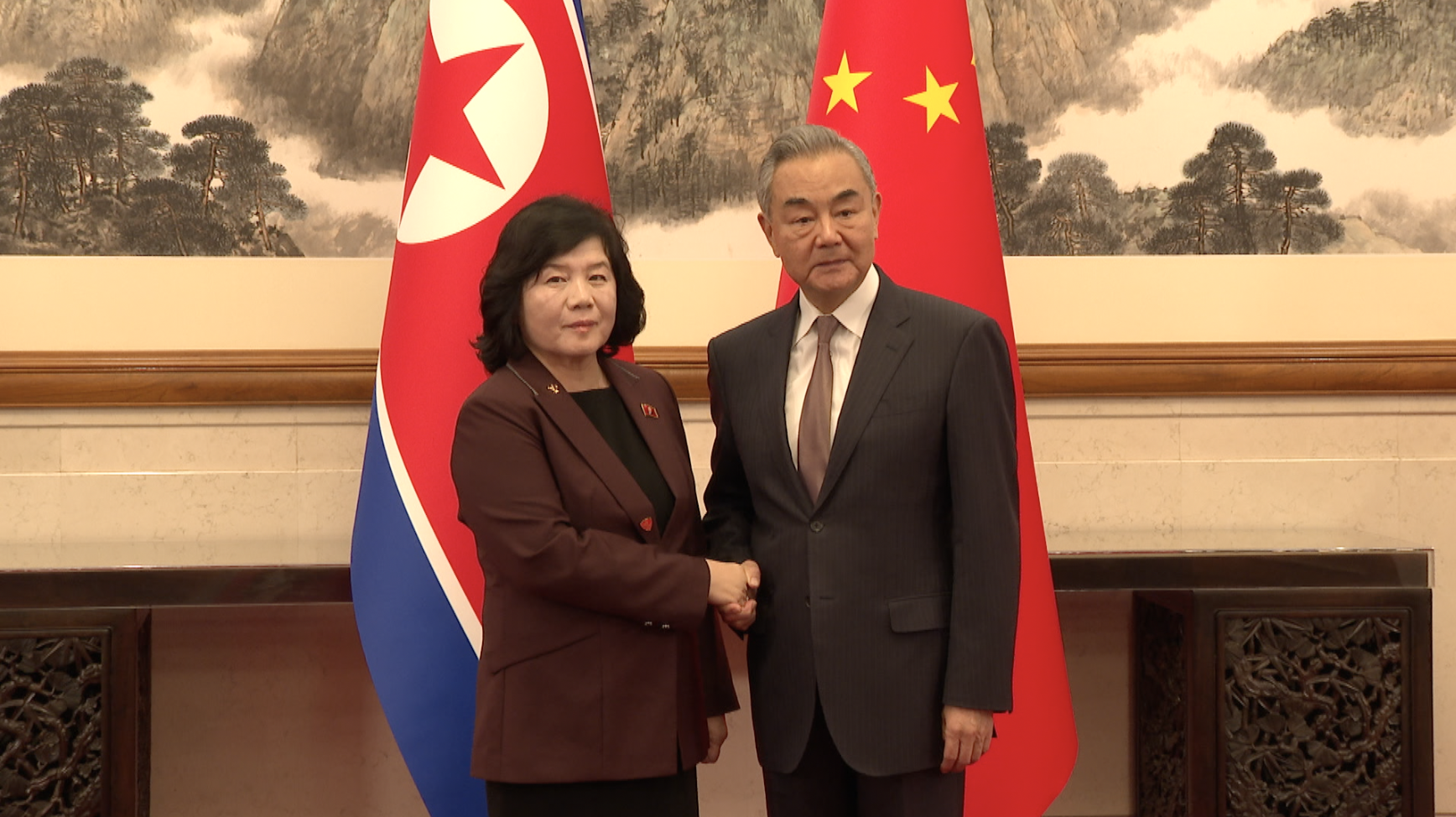 Ngoại trưởng Triều Tiên hội đàm với người đồng cấp Trung Quốc tại Bắc Kinh