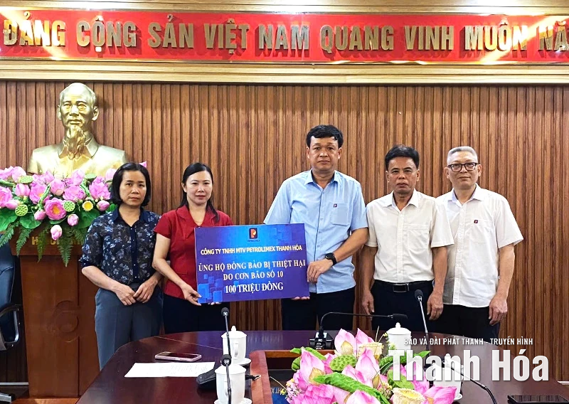 Các doanh nghiệp ủng hộ người dân Thanh Hóa bị thiệt hại do bão số 10