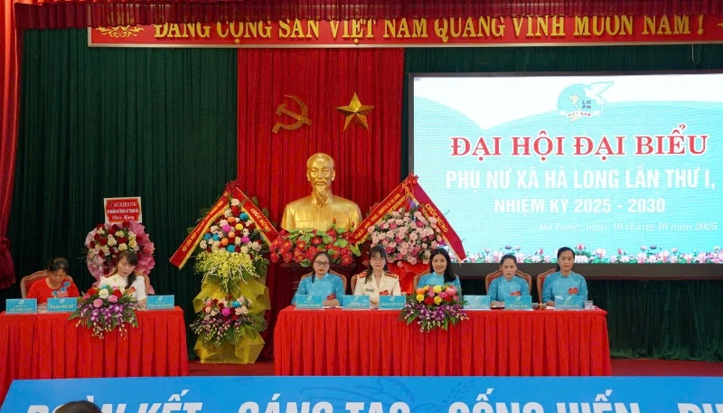 Phụ nữ xã Hà Long tích cực tham gia xây dựng Đảng, hệ thống chính trị
