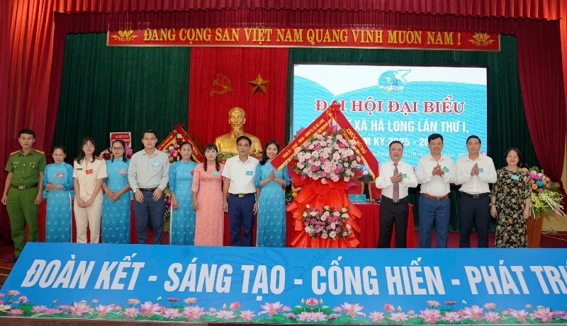 Phụ nữ xã Hà Long tích cực tham gia xây dựng Đảng, hệ thống chính trị