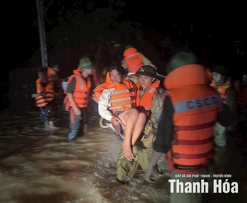 Chung sức vượt qua thiên tai