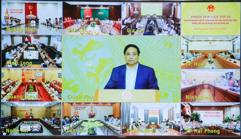 Thực hiện mọi biện pháp chống khai thác hải sản bất hợp pháp, không báo cáo và không theo quy định