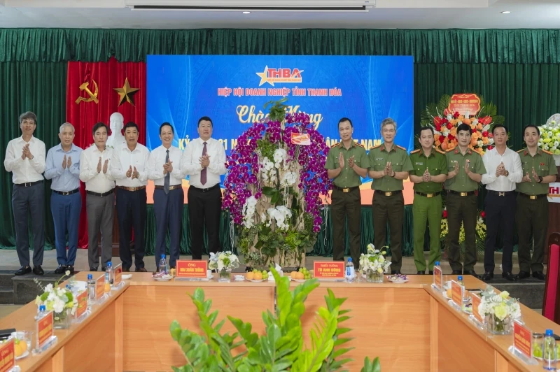 Các cơ quan, đơn vị chúc mừng Ngày Doanh nhân Việt Nam