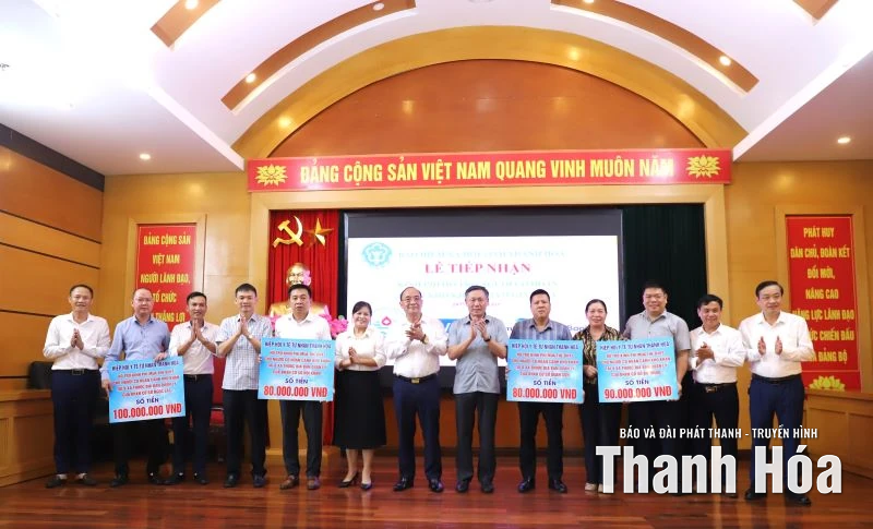 Hỗ trợ đóng BHYT cho người dân khó khăn tại 42 xã