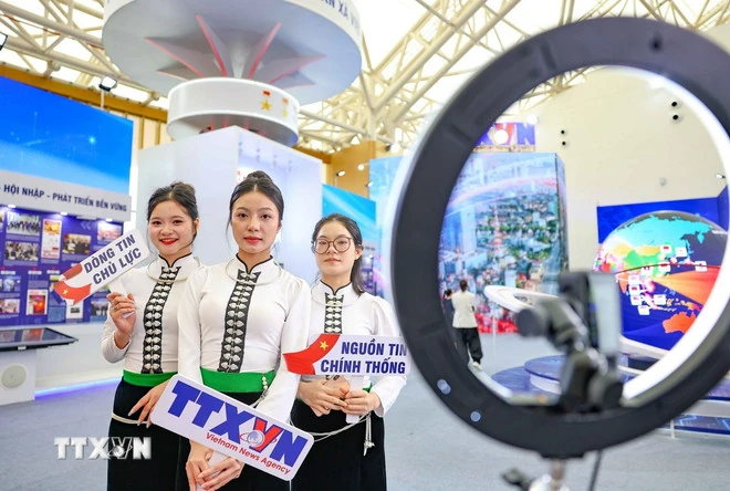 Báo chí góp phần giảm thiểu rủi ro và thúc đẩy tiến trình Chuyển đổi Số Quốc gia