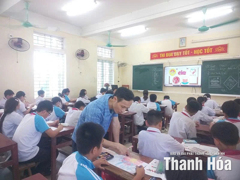 Cần sớm gỡ “nút thắt” trong chính sách tuyển dụng, sử dụng và đãi ngộ giáo viên