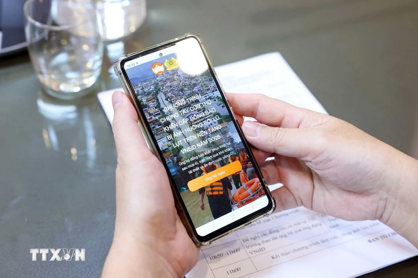 Chung tay hỗ trợ đồng bào bị ảnh hưởng bởi bão lũ thông qua VNeID