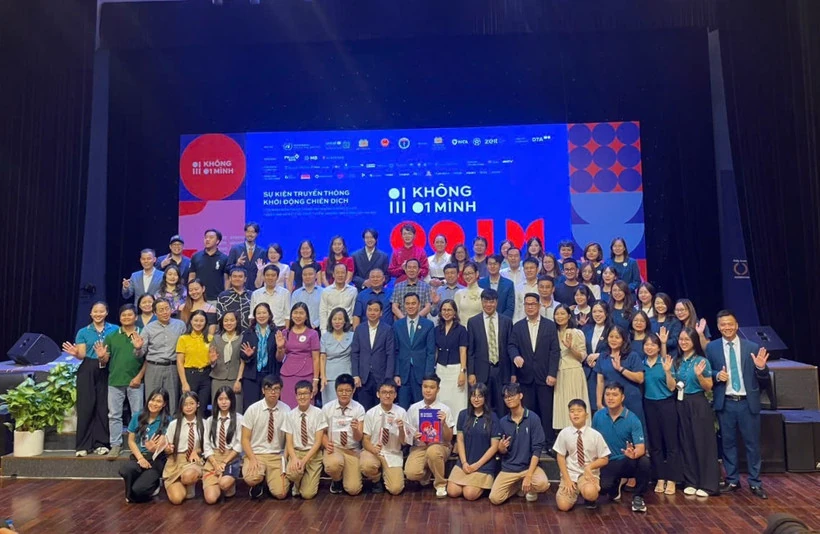 Khởi động chiến dịch truyền thông Không Một Mình-Cùng nhau an toàn trực tuyến