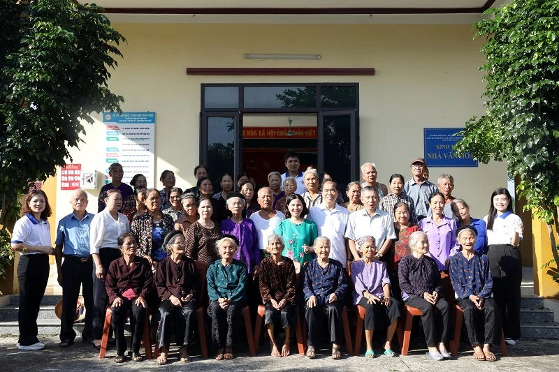 Dược phẩm Tâm Bình trao 180 phần quà tri ân người cao tuổi tại Thanh Hóa