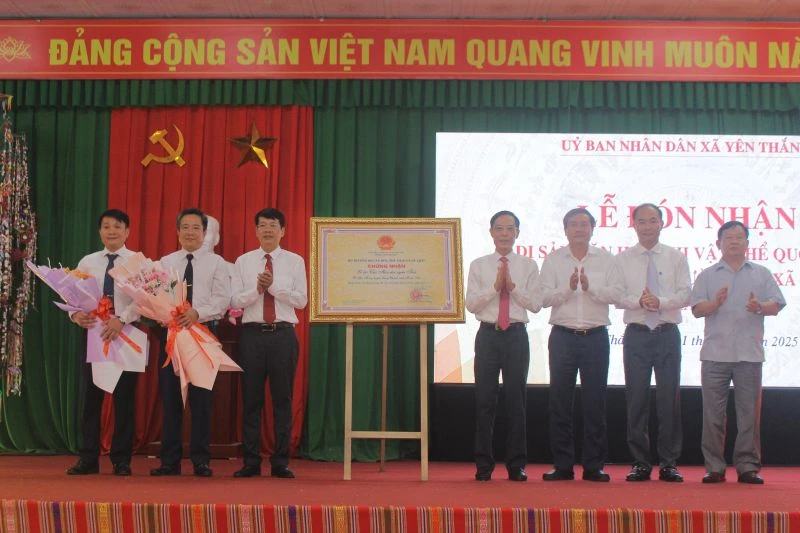 Lễ đón nhận Di sản văn hoá phi vật thể Quốc gia “Lễ hội Chá Mùn”